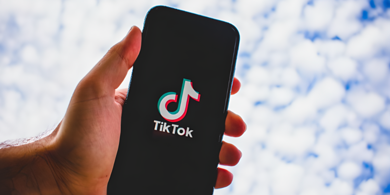 Promoting and running your online competitions through TikTok - Drimify