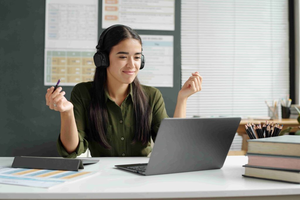 Como avaliar o progresso dos alunos | 4 formas de monitorizar a compreensão dos estudantes para uma aprendizagem mais eficaz